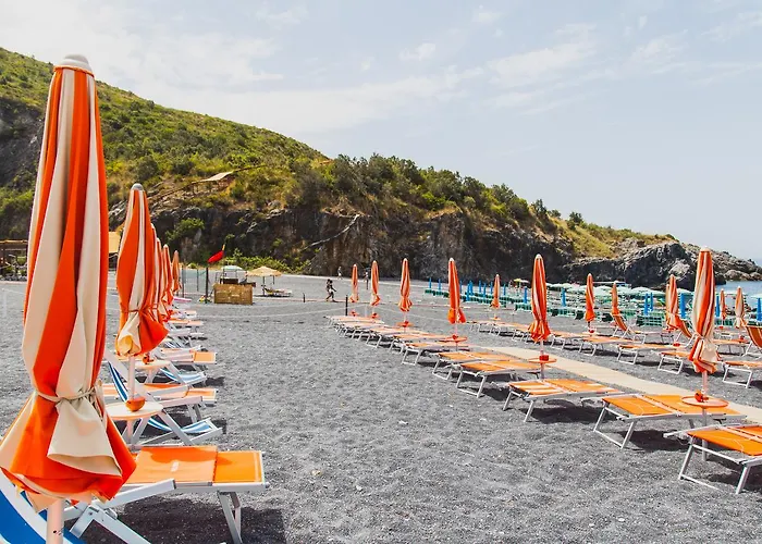 Nelema Village 酒店