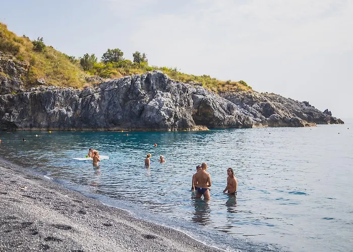 Nelema Village 酒店