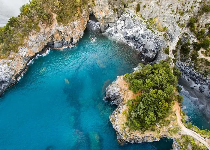 Nelema Village 酒店