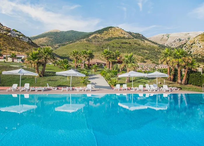 Nelema Village 酒店