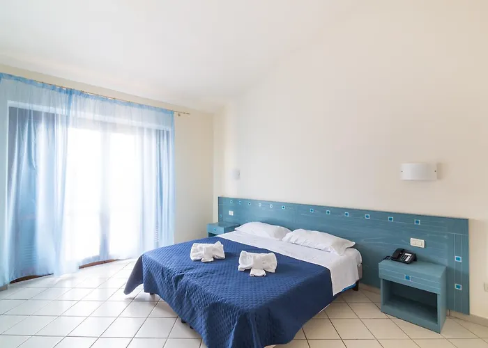 Nelema Village 酒店 4*