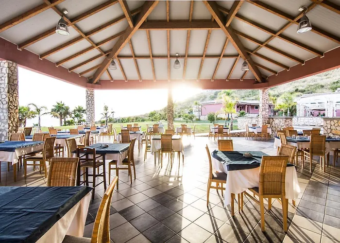 Nelema Village 酒店 4*